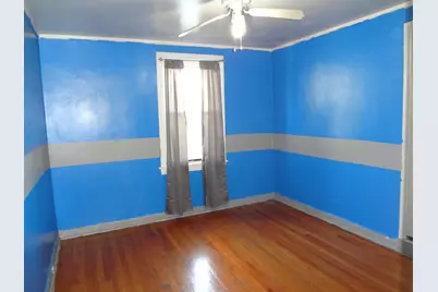 8811 S Constance Avenue, Chicago, IL 60617 - Photo 12