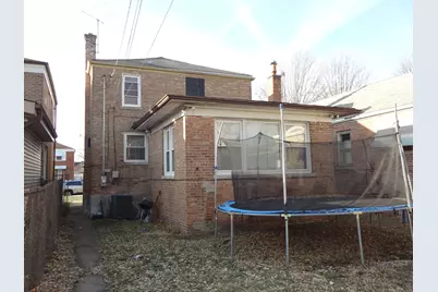 8811 S Constance Avenue, Chicago, IL 60617 - Photo 14