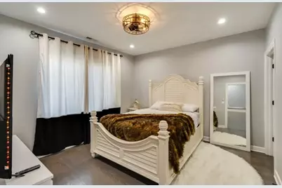 4634 S Langley Avenue, Chicago, IL 60653 - Photo 6