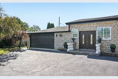 719 N Elmhurst Avenue, Mount Prospect, IL 60056 - Photo 2