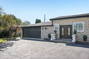 719 N Elmhurst Ave, Mount Prospect, IL 60056 - Photo 2