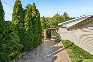 719 N Elmhurst Ave, Mount Prospect, IL 60056 - Photo 34