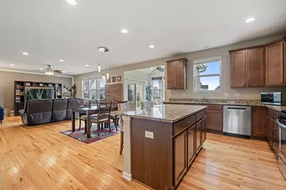 4319 Silver Bell Court, Naperville, IL 60564 - Photo 6