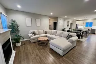 413 Moore St, Clifton, IL 61727 - Photo 14