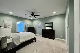 413 Moore St, Clifton, IL 61727 - Photo 20