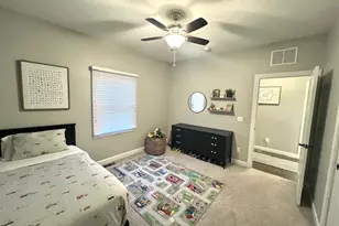 413 Moore St, Clifton, IL 61727 - Photo 24