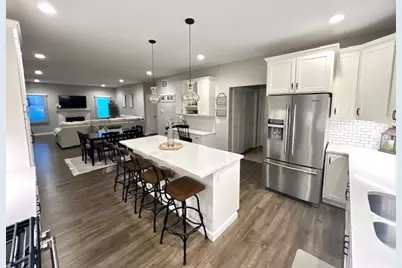 413 Moore Street, Clifton, IL 61727 - Photo 6