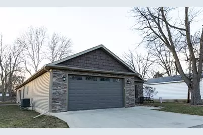 413 Moore Street, Clifton, IL 61727 - Photo 2