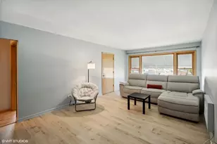 6845 W Leland Ave, Harwood Heights, IL 60706 - Photo 2