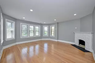 5439 N Campbell Ave, Chicago, IL 60625 - Photo 2