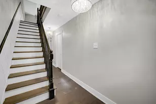 8202 Gruener Ct, Palos Hills, IL 60465 - Photo 2