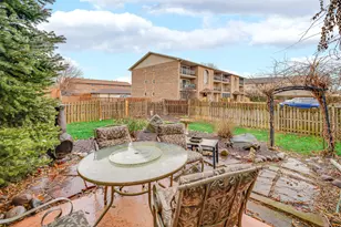 8202 Gruener Ct, Palos Hills, IL 60465 - Photo 16