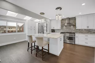 8202 Gruener Ct, Palos Hills, IL 60465 - Photo 4