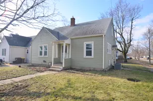 1724 Ridge Ave, Rockford, IL 61103 - Photo 2