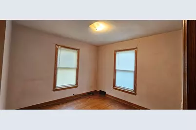 1203 W Washington Street, Ottawa, IL 61350 - Photo 2