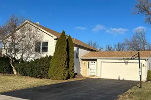 34 E Harbor Dr, Lake Zurich, IL 60047 - Photo 1
