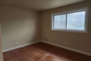 1000 Parkwood Dr, Joliet, IL 60432 - Photo 4