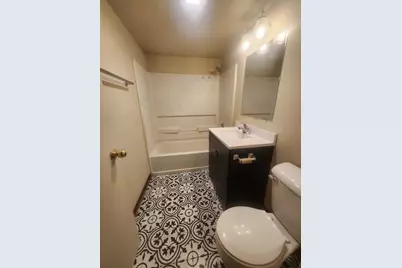 1000 Parkwood Drive #1e, Joliet, IL 60432 - Photo 2