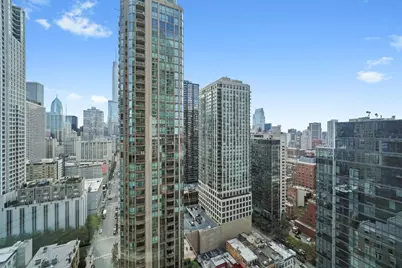 25 E Superior Street #2805, Chicago, IL 60611 - Photo 4
