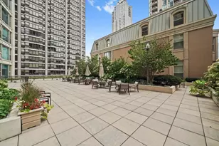 25 E Superior St, Chicago, IL 60611 - Photo 14
