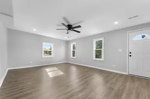 736 N Sawyer Ave, Chicago, IL 60624 - Photo 12