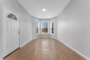 736 N Sawyer Ave, Chicago, IL 60624 - Photo 2