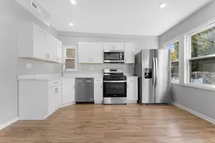 736 N Sawyer Ave, Chicago, IL 60624 - Photo 6