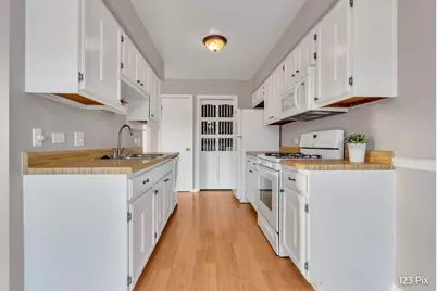 111 Brookwood Court #111, Vernon Hills, IL 60061 - Photo 12