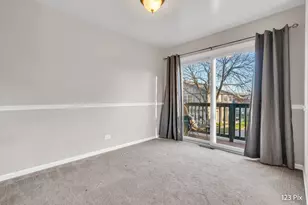 111 Brookwood Ct, Vernon Hills, IL 60061 - Photo 8