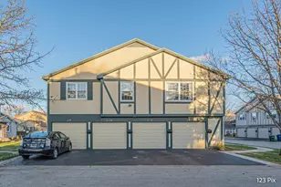 111 Brookwood Ct, Vernon Hills, IL 60061 - Photo 24