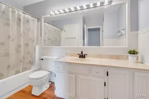 111 Brookwood Ct, Vernon Hills, IL 60061 - Photo 20