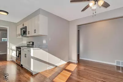 11404 S Millard Avenue, Chicago, IL 60655 - Photo 10