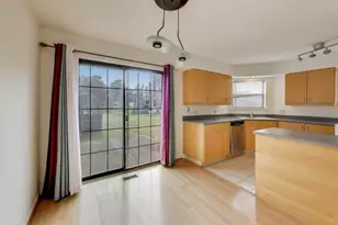 11467 Ashley Woods Dr, Westchester, IL 60154 - Photo 6