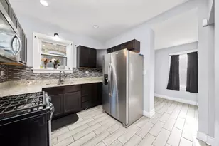 3315 W 60th Pl, Chicago, IL 60629 - Photo 8