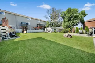 7515 W Douglas Ave, Summit, IL 60501 - Photo 18