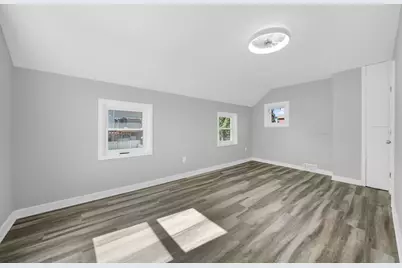 7515 W Douglas Avenue, Summit, IL 60501 - Photo 12