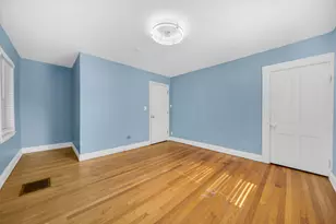 7515 W Douglas Ave, Summit, IL 60501 - Photo 8