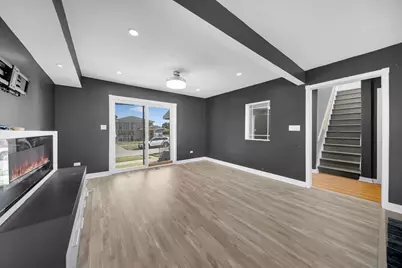 7515 W Douglas Avenue, Summit, IL 60501 - Photo 4