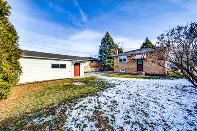 10912 Princess Avenue, Chicago Ridge, IL 60415 - Photo 4