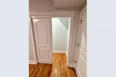 2308 W Farwell Avenue #3E, Chicago, IL 60645 - Photo 8