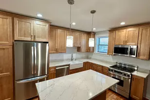 2308 W Farwell Ave, Chicago, IL 60645 - Photo 12