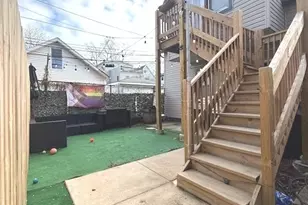 2115 W Barry Ave, Chicago, IL 60618 - Photo 14