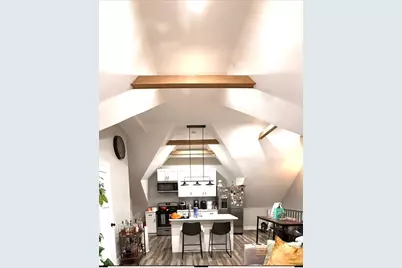 2115 W Barry Avenue, Chicago, IL 60618 - Photo 6