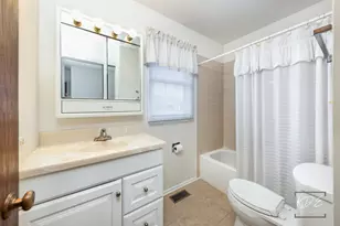 333 Pearson Cir, Naperville, IL 60563 - Photo 22