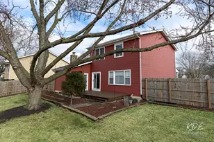 333 Pearson Cir, Naperville, IL 60563 - Photo 36