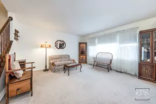 333 Pearson Cir, Naperville, IL 60563 - Photo 12