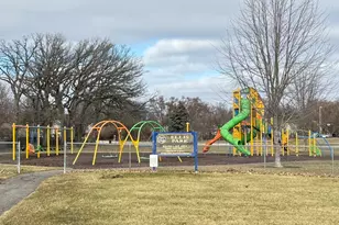 1115 Lotus Dr, Round Lake Beach, IL 60073 - Photo 38