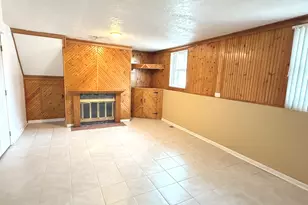 1115 Lotus Dr, Round Lake Beach, IL 60073 - Photo 2