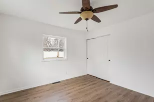 303 Spruce St, North Aurora, IL 60542 - Photo 20