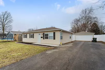 303 Spruce Street, North Aurora, IL 60542 - Photo 2